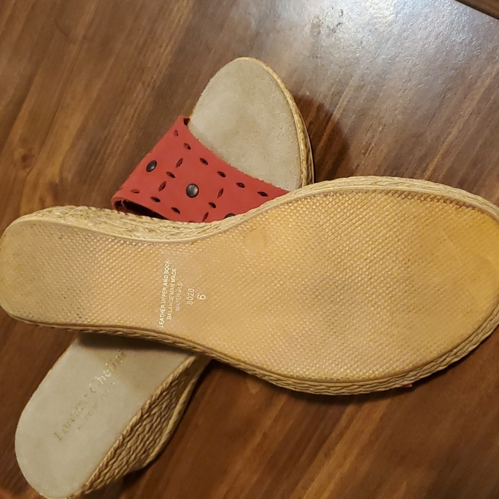 Shoes 👠 - Picture 3 of 5